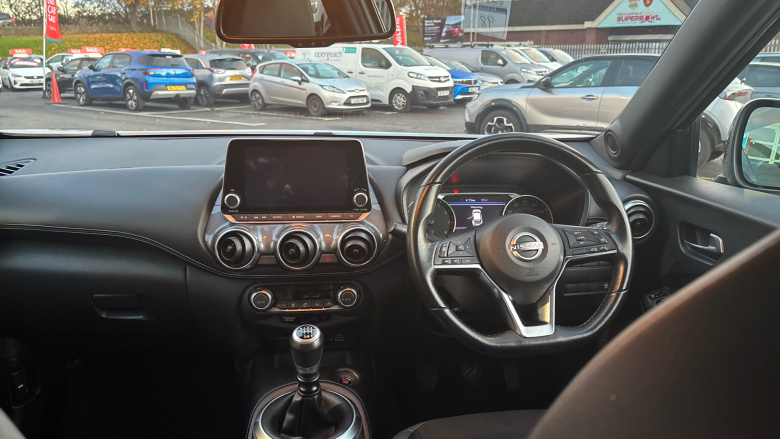 Nissan Juke 1.0 DiG-T 114 N-Connecta 5dr Petrol Hatchback